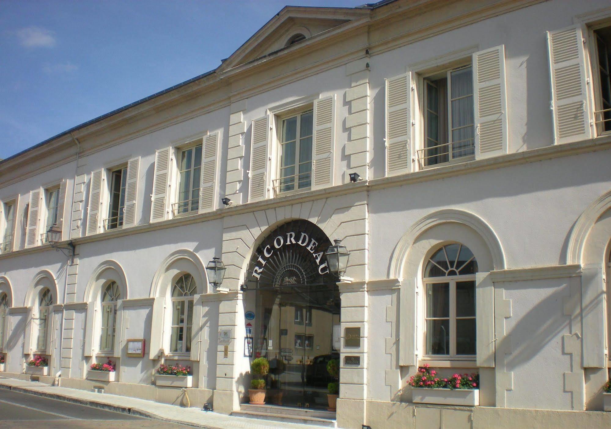 Hotel-Restaurant Ricordeau Loué Eksteriør bilde
